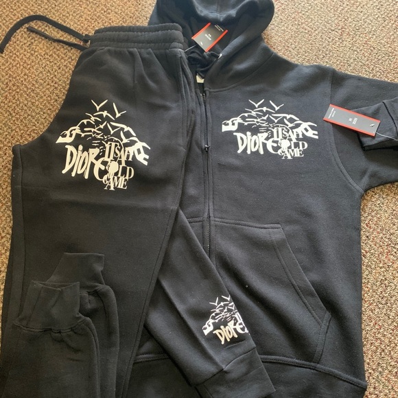 Professional Custom Apparel Services - Toronto, On - Picture 4 of 17